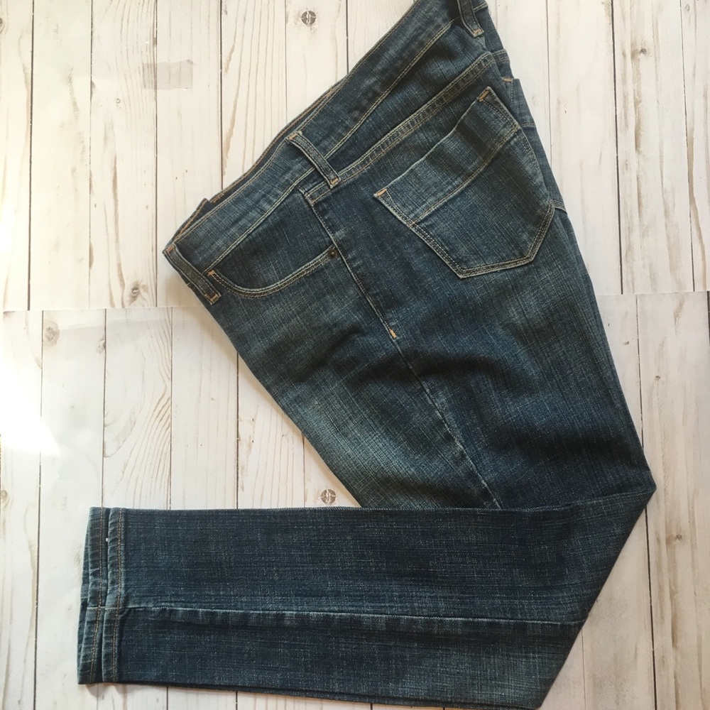Old Navy Sweetheart Jeans Size-4